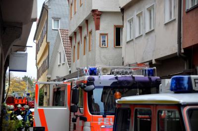 Kuechenbrand in der Esslinger Webergasse fordert 2 Verletzte 